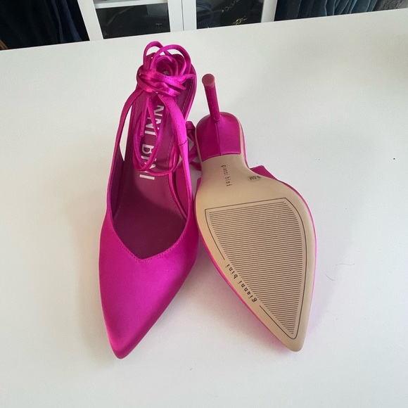 New hot pink satin like fabric lace up pumps - Picture 3 of 5
